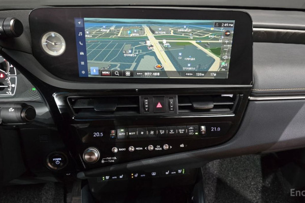 2022 Lexus ES с пробегом 71 394 км