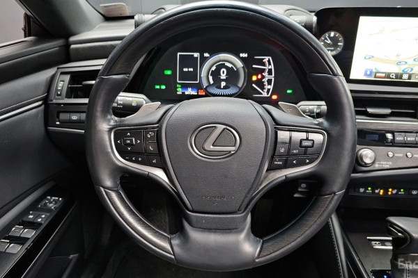 2022 Lexus ES с пробегом 64 134 км