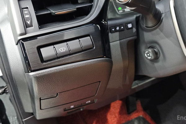 2023 Lexus ES с пробегом 72 334 км