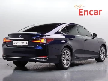 2022 Lexus ES с пробегом 101 203 км