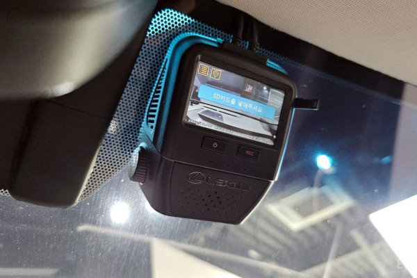 2022 Lexus ES с пробегом 64 134 км