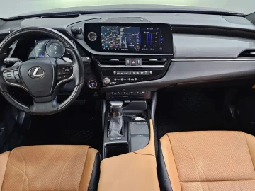 2022 Lexus ES с пробегом 101 203 км