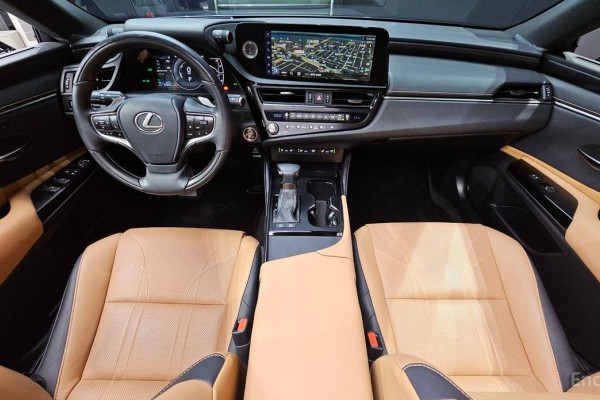 2023 Lexus ES с пробегом 82 477 км