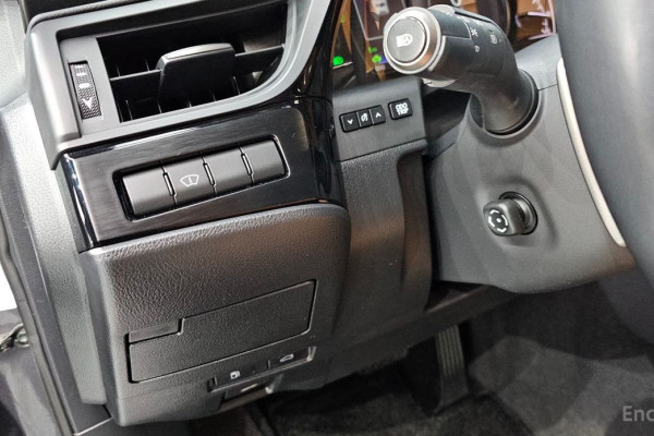 2023 Lexus ES с пробегом 82 477 км