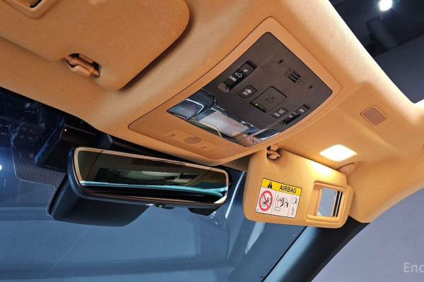 2023 Lexus ES с пробегом 82 477 км