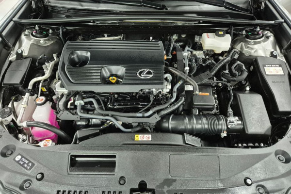 2023 Lexus ES с пробегом 40 005 км