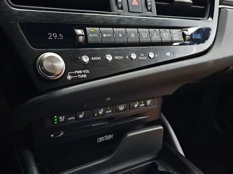 2022 Lexus ES с пробегом 101 203 км