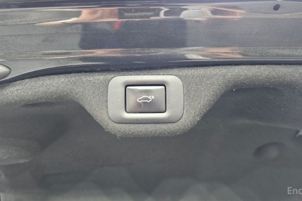 2022 Lexus ES с пробегом 48 669 км