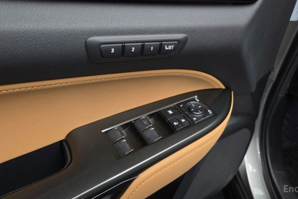 2023 Lexus NX с пробегом 44 230 км