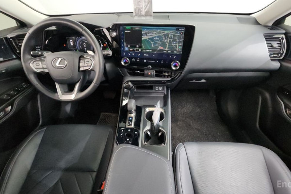 2022 Lexus NX с пробегом 25 353 км