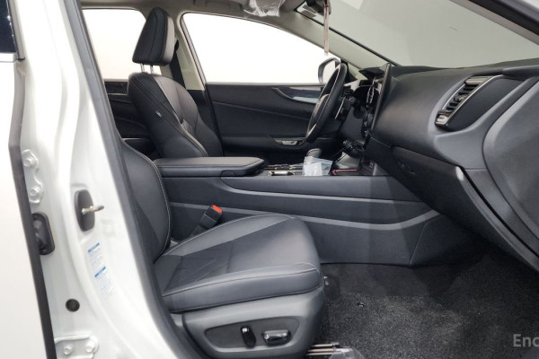 2022 Lexus NX с пробегом 25 353 км