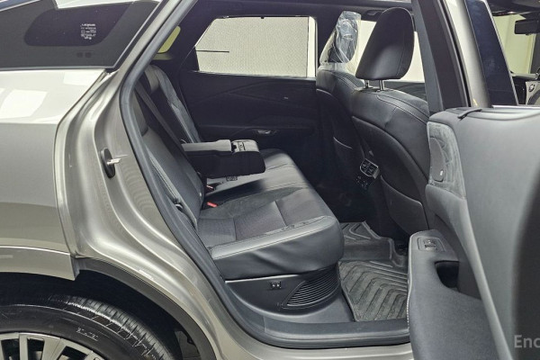 2023 Lexus RX с пробегом 28 974 км