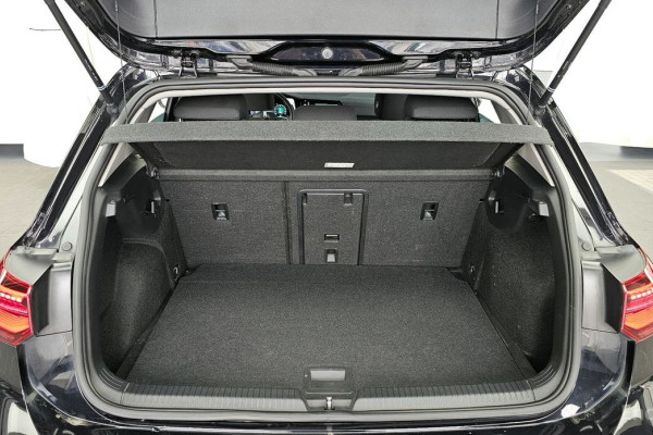 2022 Volkswagen Golf с пробегом 86 024 км