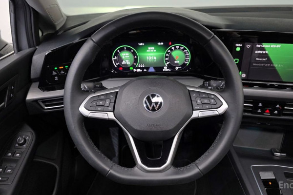 2022 Volkswagen Golf с пробегом 31 337 км