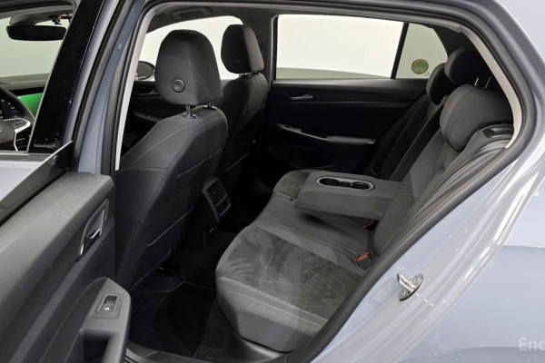 2022 Volkswagen Golf с пробегом 31 337 км