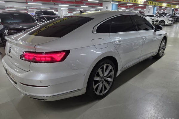 2022 Volkswagen Arteon с пробегом 85 494 км