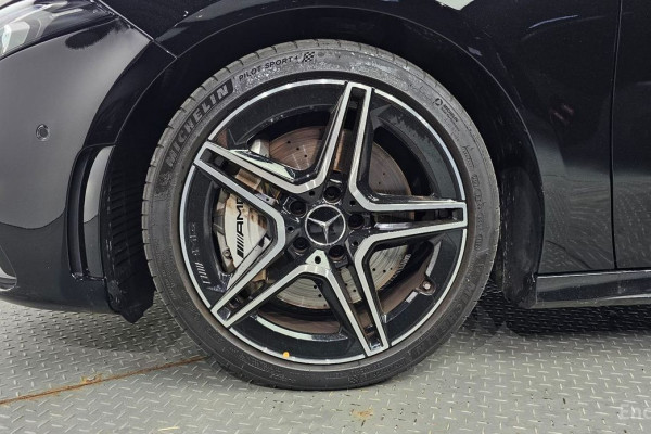 2021 Mercedes-Benz A-Класс AMG с пробегом 17 882 км