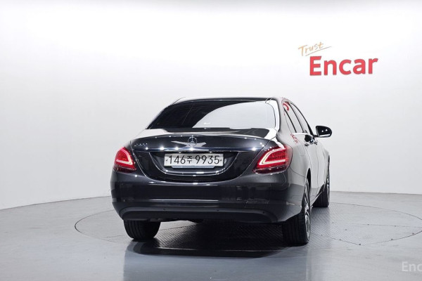 2020 Mercedes-Benz C-Класс с пробегом 82 862 км