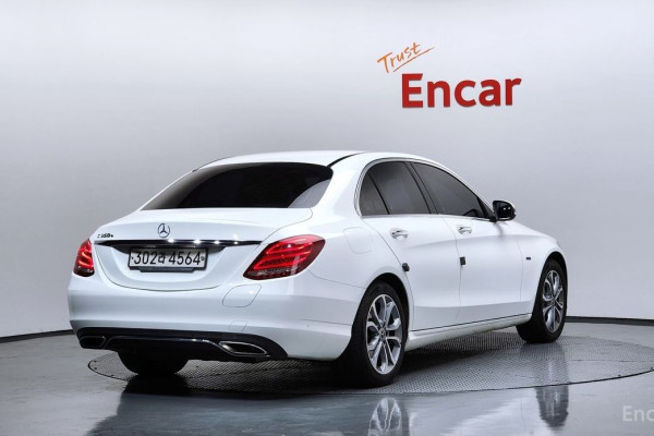 2018 Mercedes-Benz C-Класс с пробегом 61 996 км