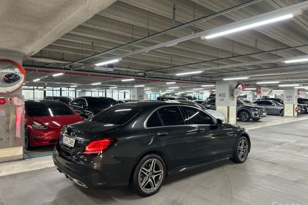 2021 Mercedes-Benz C-Класс AMG с пробегом 49 446 км