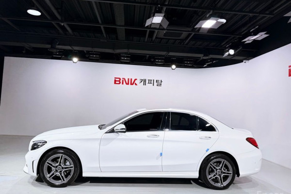 2021 Mercedes-Benz C-Класс AMG с пробегом 13 989 км