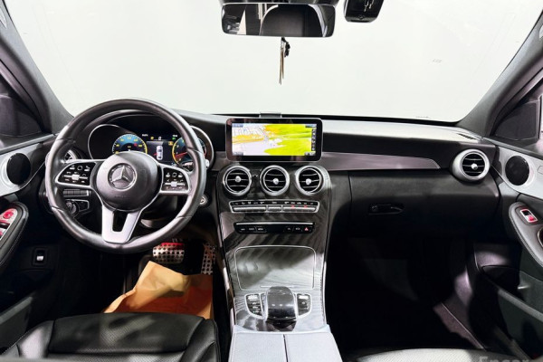 2021 Mercedes-Benz C-Класс AMG с пробегом 13 989 км