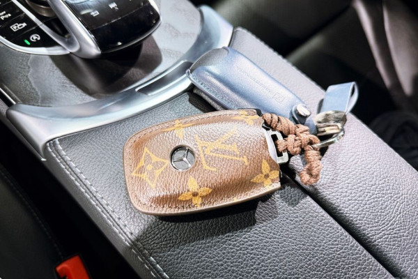 2021 Mercedes-Benz C-Класс AMG с пробегом 13 989 км