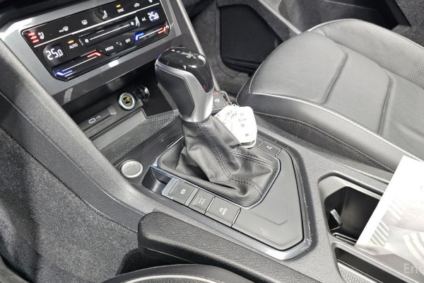 2022 Volkswagen Tiguan с пробегом 32 034 км