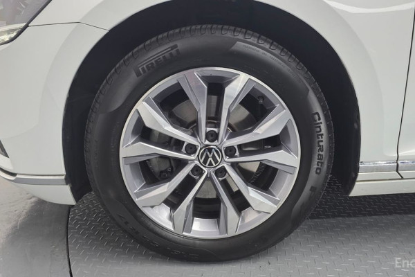 2022 Volkswagen Passat с пробегом 29 313 км