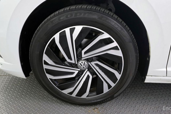 2021 Volkswagen Jetta с пробегом 19 297 км