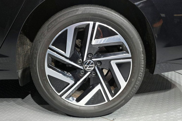 2022 Volkswagen Jetta с пробегом 43 516 км