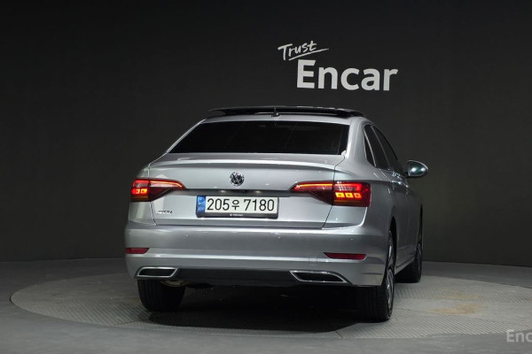 2021 Volkswagen Jetta с пробегом 49 179 км