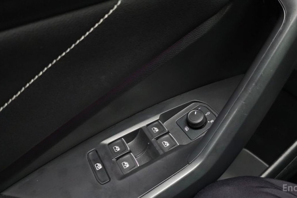 2022 Volkswagen Jetta с пробегом 43 516 км