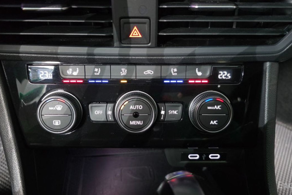 2021 Volkswagen Jetta с пробегом 49 179 км