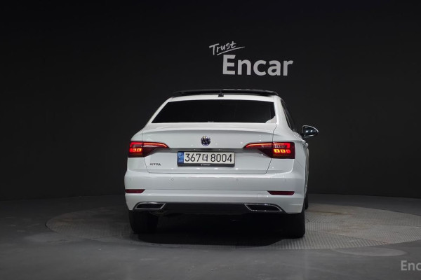 2021 Volkswagen Jetta с пробегом 43 268 км