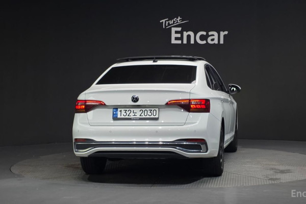 2022 Volkswagen Jetta с пробегом 23 968 км