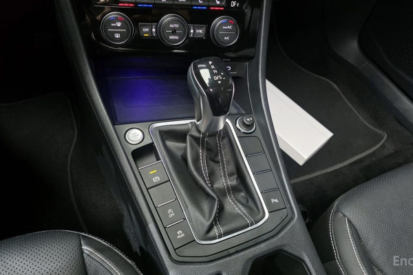 2022 Volkswagen Jetta с пробегом 23 968 км