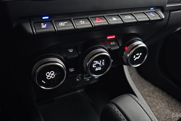 2022 Renault Samsung XM3 с пробегом 42 004 км