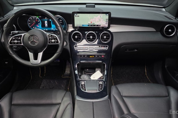 2021 Mercedes-Benz GLC с пробегом 64 475 км