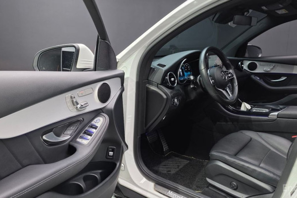 2021 Mercedes-Benz GLC с пробегом 64 475 км