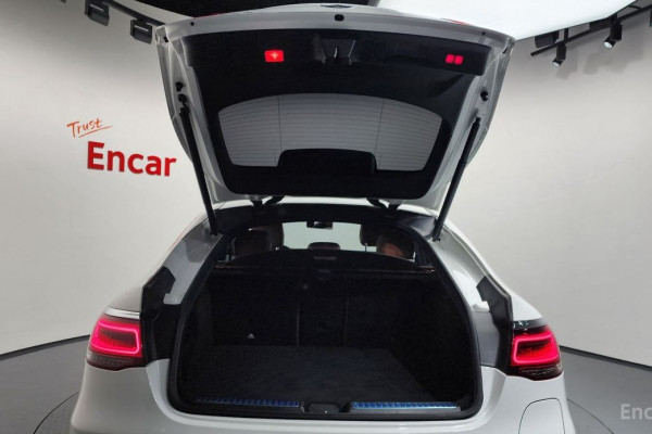 2021 Mercedes-Benz GLC с пробегом 43 988 км