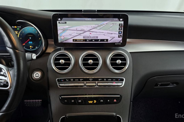 2021 Mercedes-Benz GLC с пробегом 40 963 км