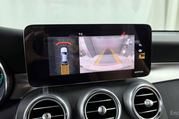 2021 Mercedes-Benz GLC с пробегом 40 963 км