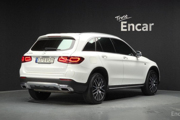 2021 Mercedes-Benz GLC с пробегом 80 127 км