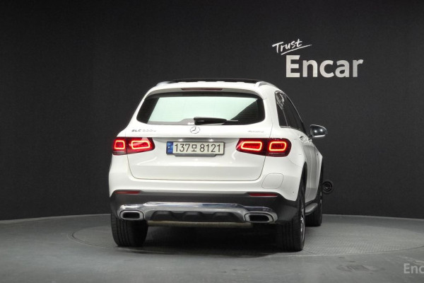 2021 Mercedes-Benz GLC с пробегом 80 127 км