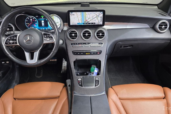 2021 Mercedes-Benz GLC с пробегом 50 679 км