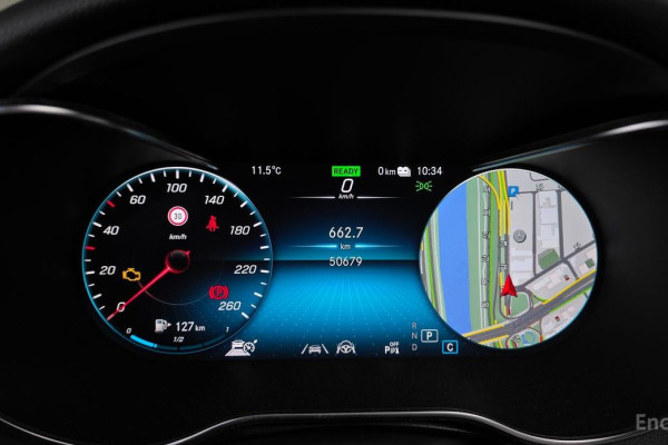 2021 Mercedes-Benz GLC с пробегом 50 679 км