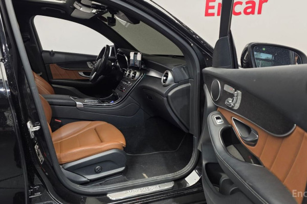 2021 Mercedes-Benz GLC с пробегом 50 679 км