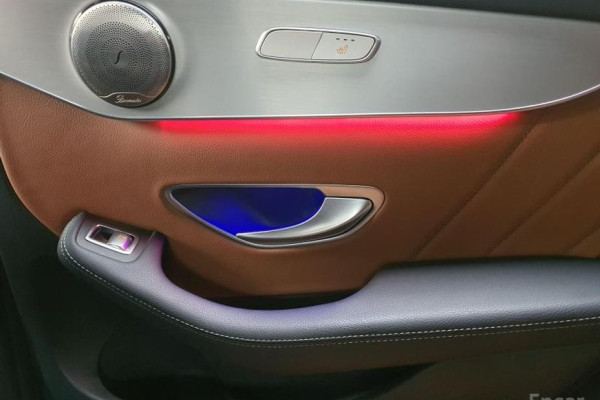 2021 Mercedes-Benz GLC с пробегом 62 621 км