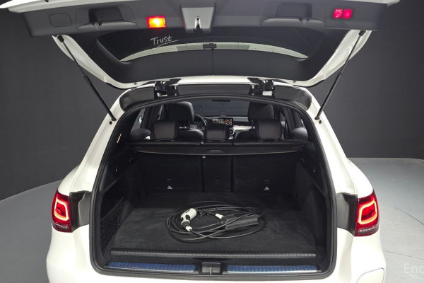 2021 Mercedes-Benz GLC с пробегом 80 127 км